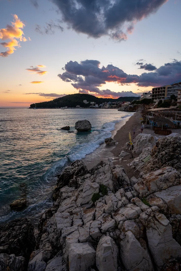Maraçi Beach framed by rocky outcrops