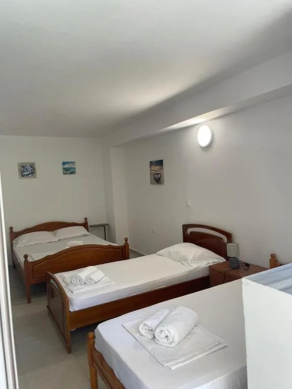 Quadruple Room with Garden View at Emy's Rooms