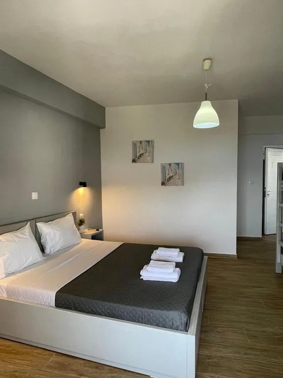 Quadruple Room with Sea View at Enopia Apartments Himara