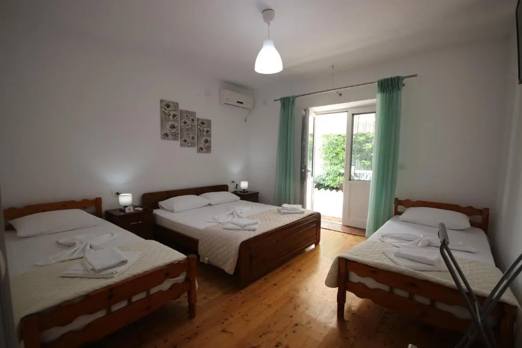 Family Room at Garden Holiday Studios
