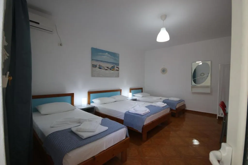 Quadruple Room at Garden Holiday Studios