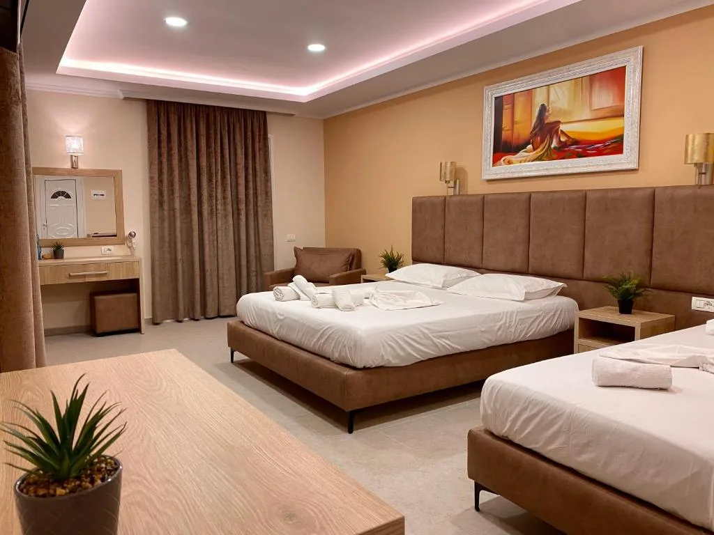 Suite with Spa Bath at Karos Hotel Llaman