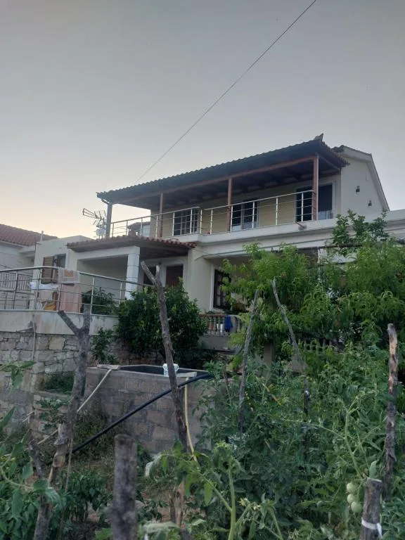 One-Bedroom House at Laertis House
