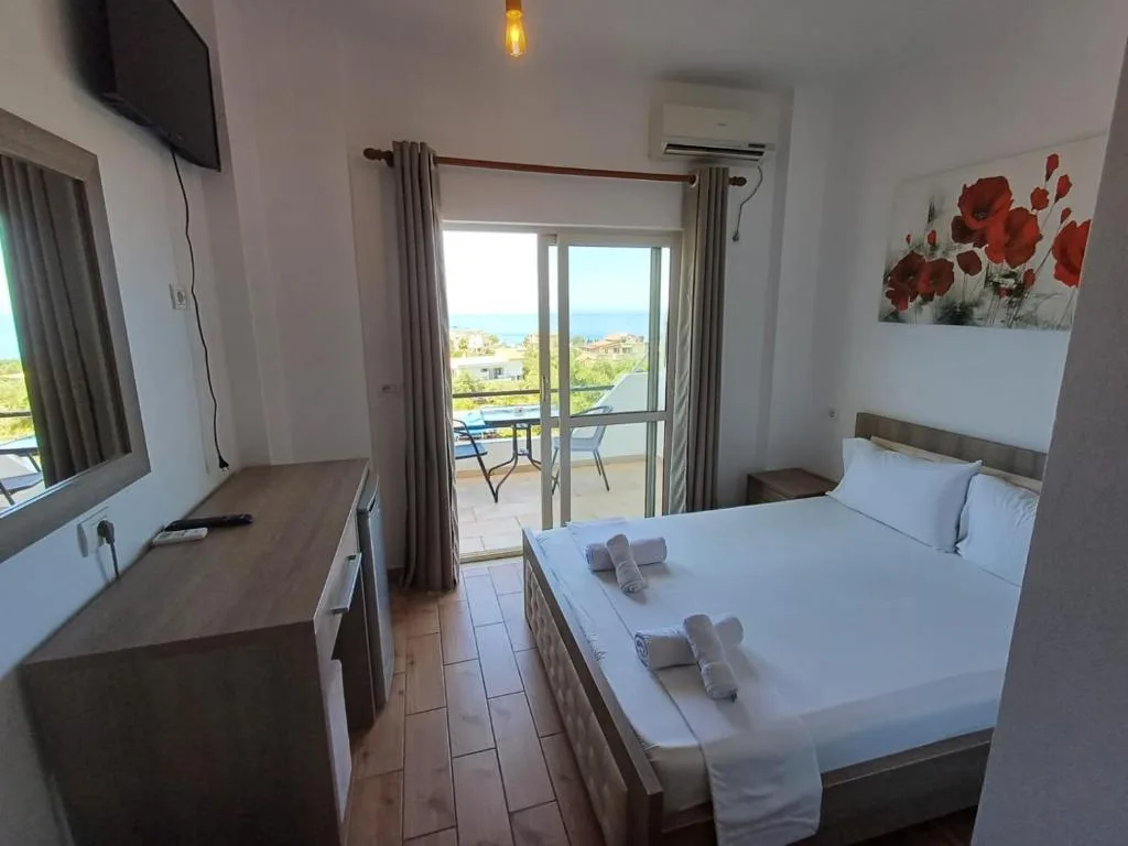 Double Room with Sea View at Velco BB Himara