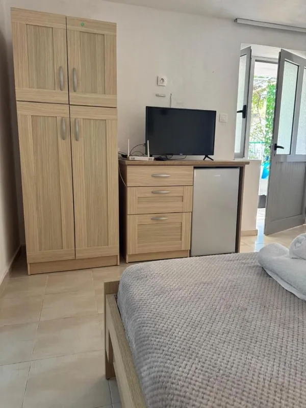 Emy's Rooms — view 2