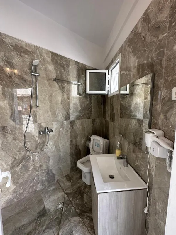 Jona Rooms — view 2