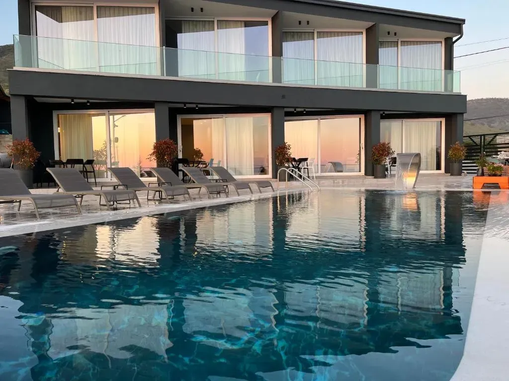 Panoramic Escape — view 4