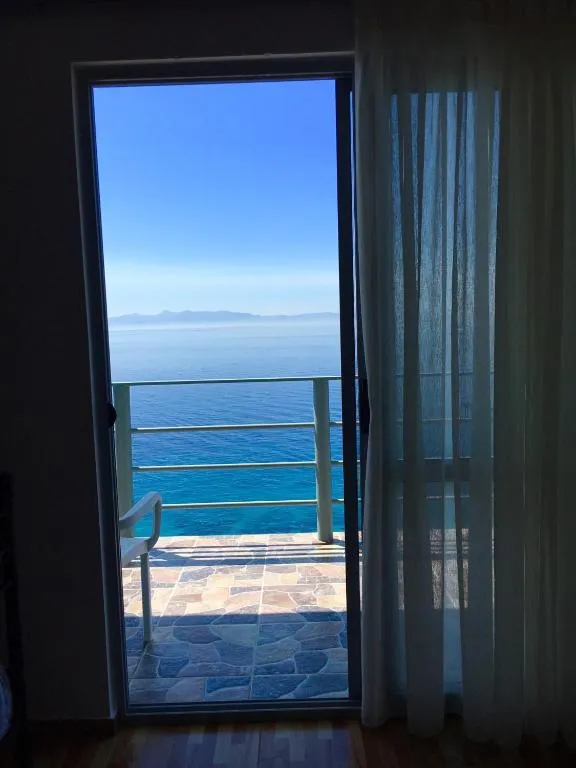 Ria mare — view 4