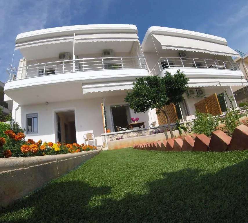 Riviera Rooms in Himara, Albania