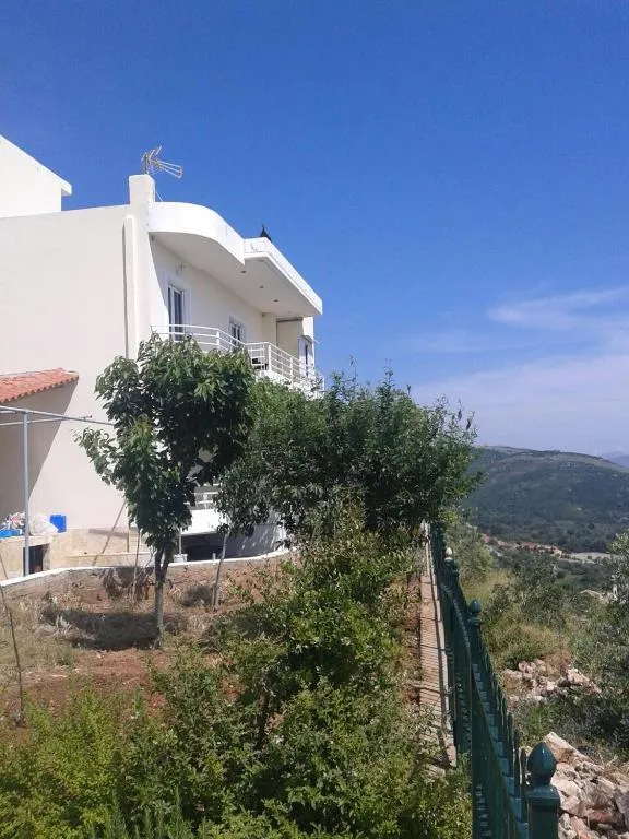 Villa Filip (Vuno) — view 3