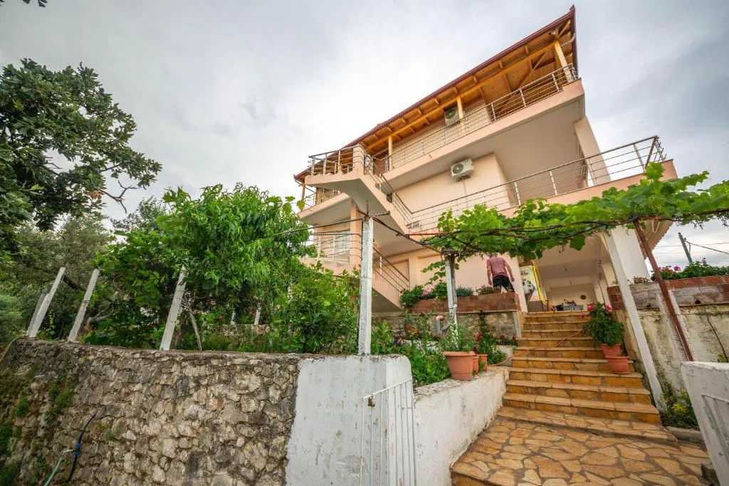 Villa Rondo in Himara, Albania