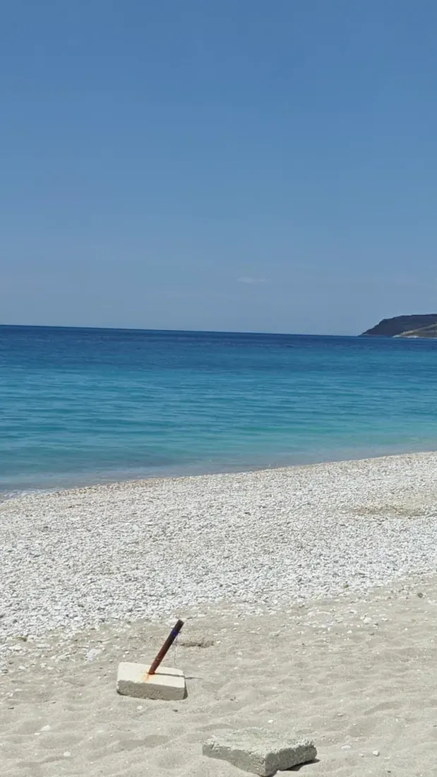 Borsh Beach deep blue shallows