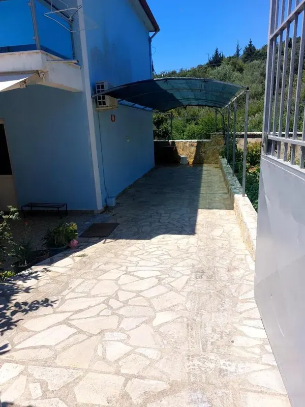 Garden Holiday Studios — view 5