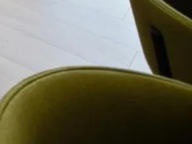 The chairs at the desk at Hotel Potami, photographed close