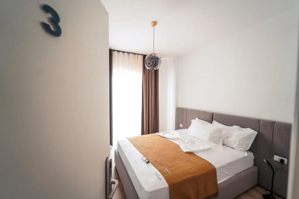 Deluxe Double Room with Balcony and Sea View at Mia Marine Rooms