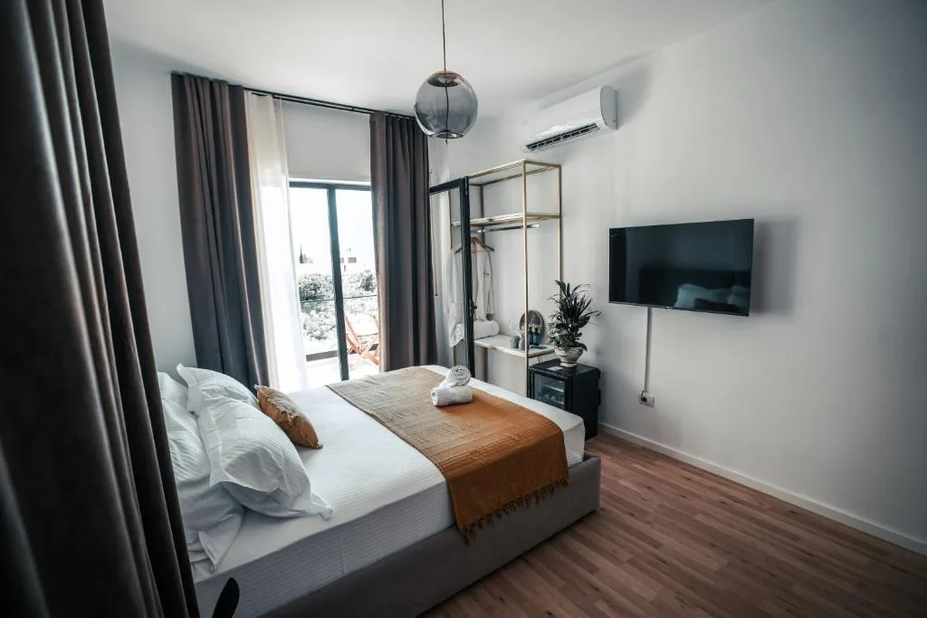 Family Room with Sea View at Mia Marine Rooms