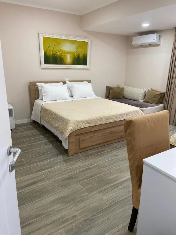Family Room with Mountain View at Persephone