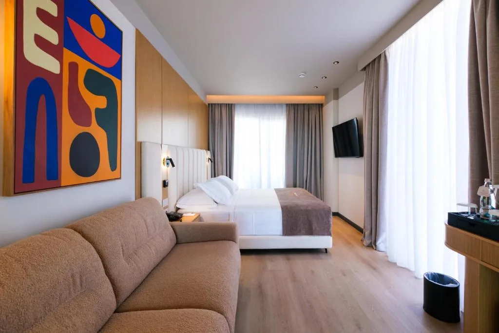 Junior Suite with bath tub at Saint Nicolas Hotel