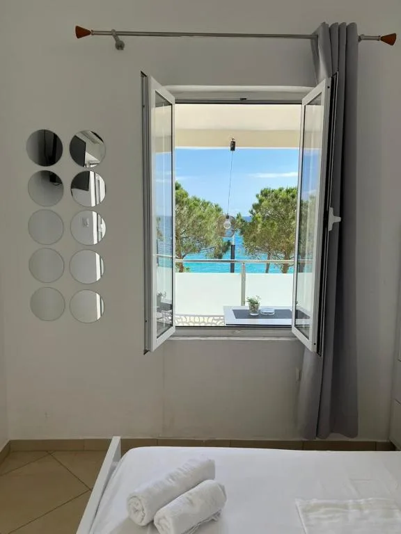 Double Room with Balcony and Sea View at Spile Rooms Lukas