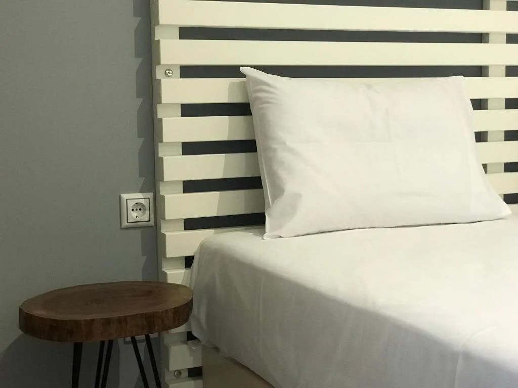 Basic Triple Room at VIAL Rooms