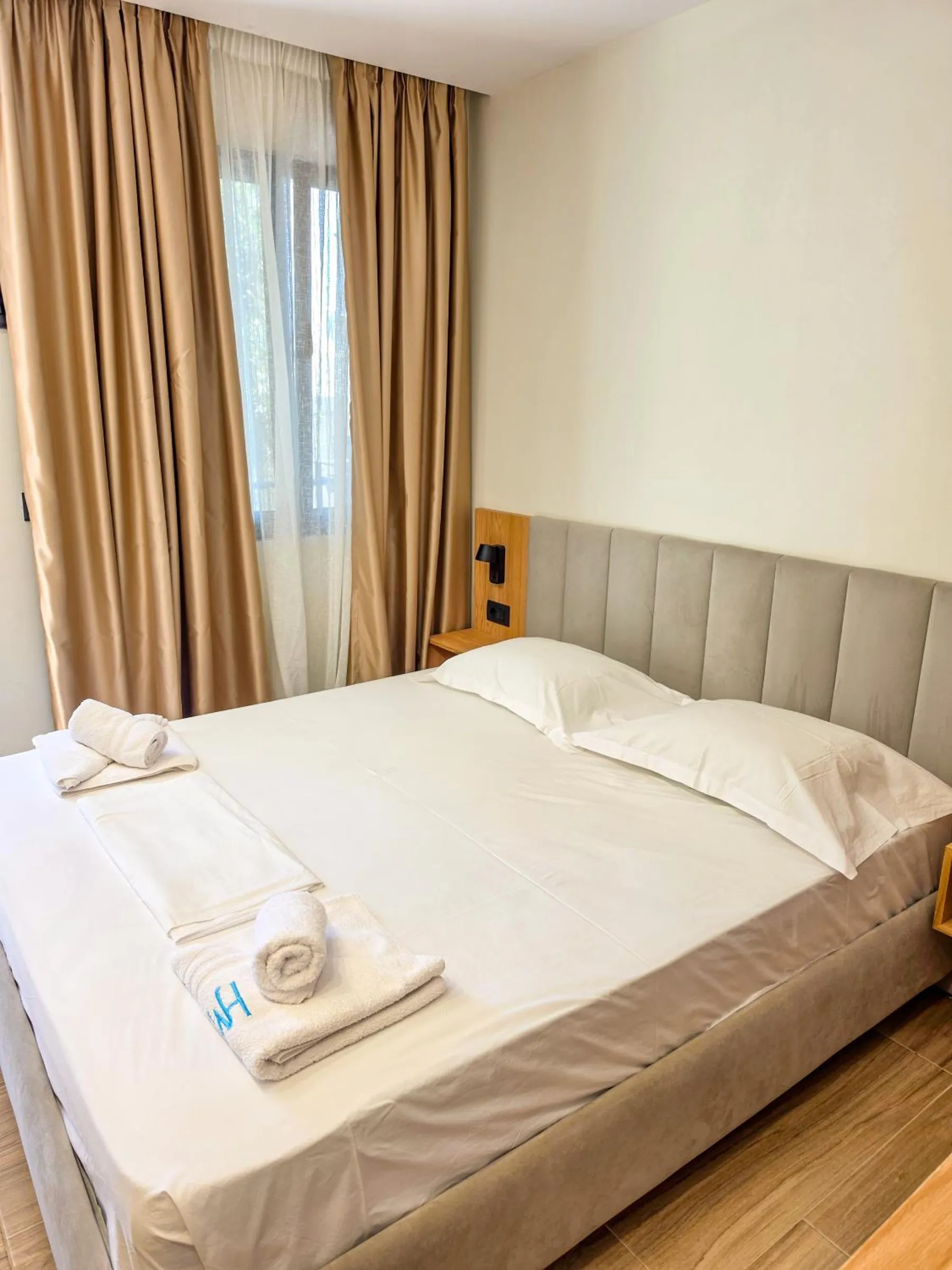Azure Hotel Dhermi — view 2