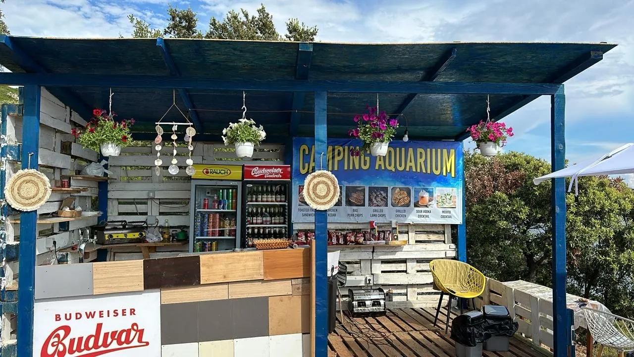 Camping Aquarium — view 4