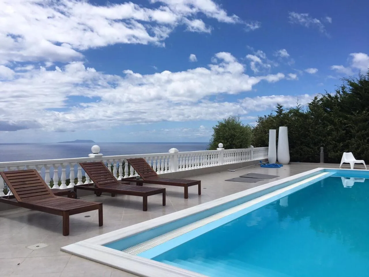 Golden View Residence — view 2