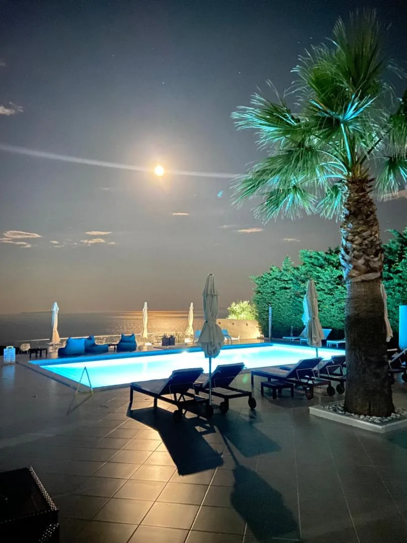 Golden View Residence — view 5