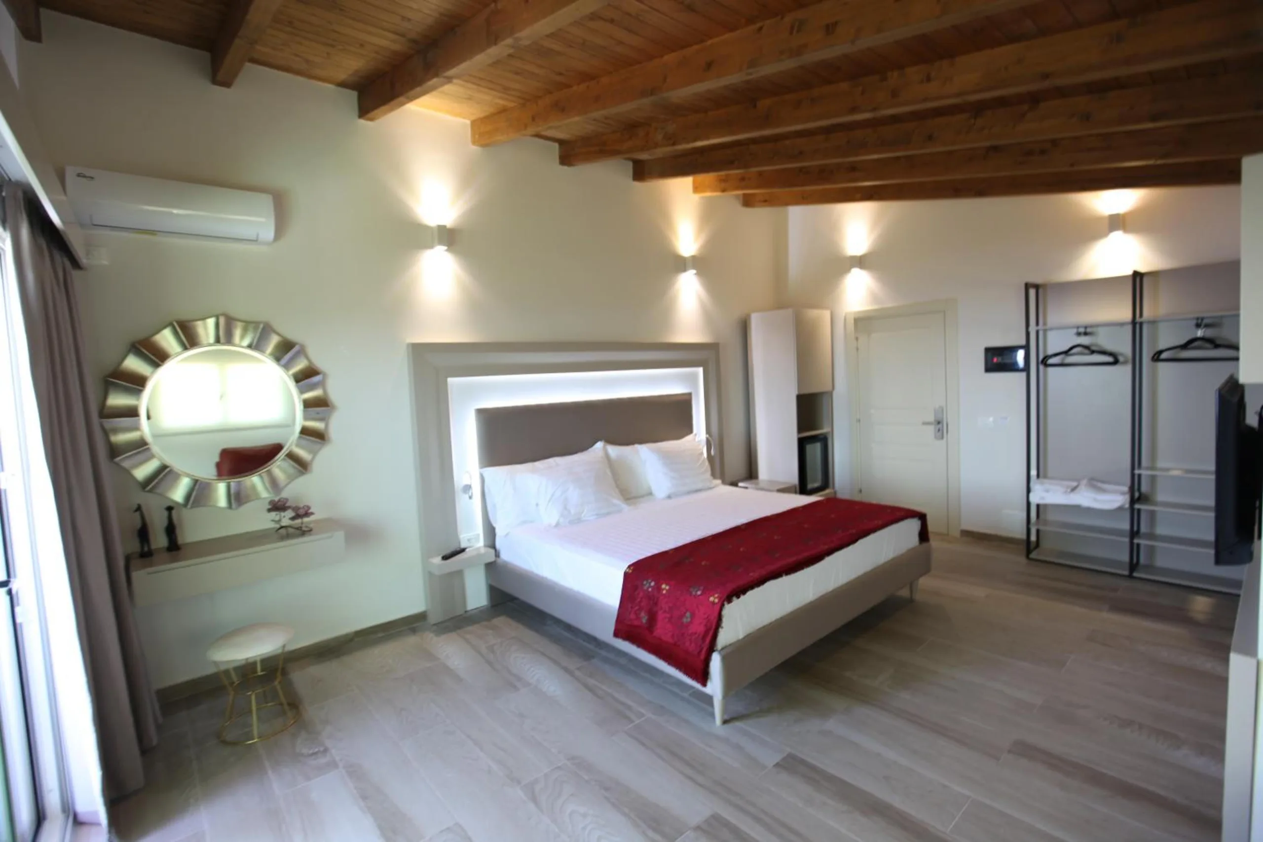 Hotel Relax Dhermi — view 4