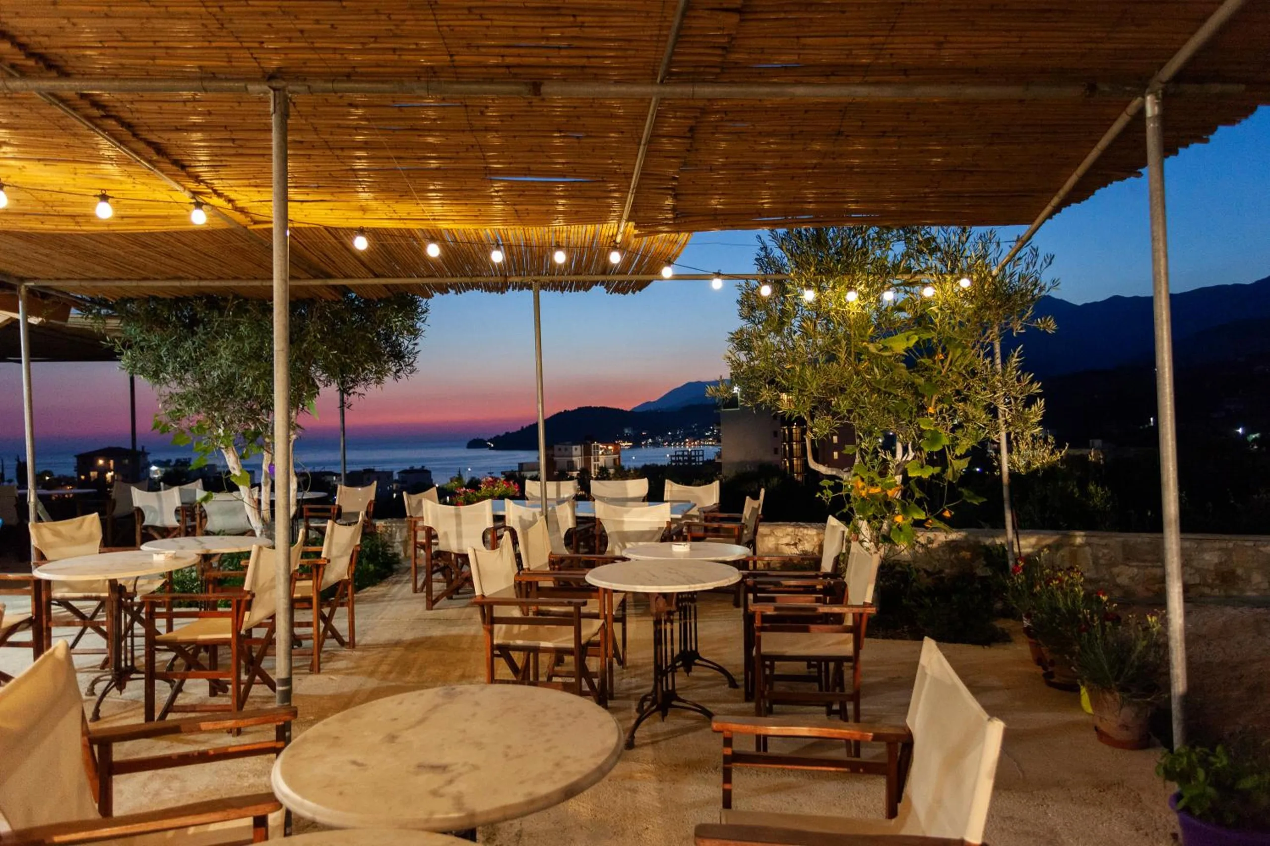 Toni Retzo Rooms